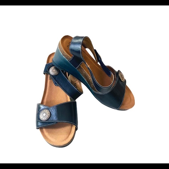 Elite by Corkys Navy  Back Door Wedge Sandal - Picture 2 of 7